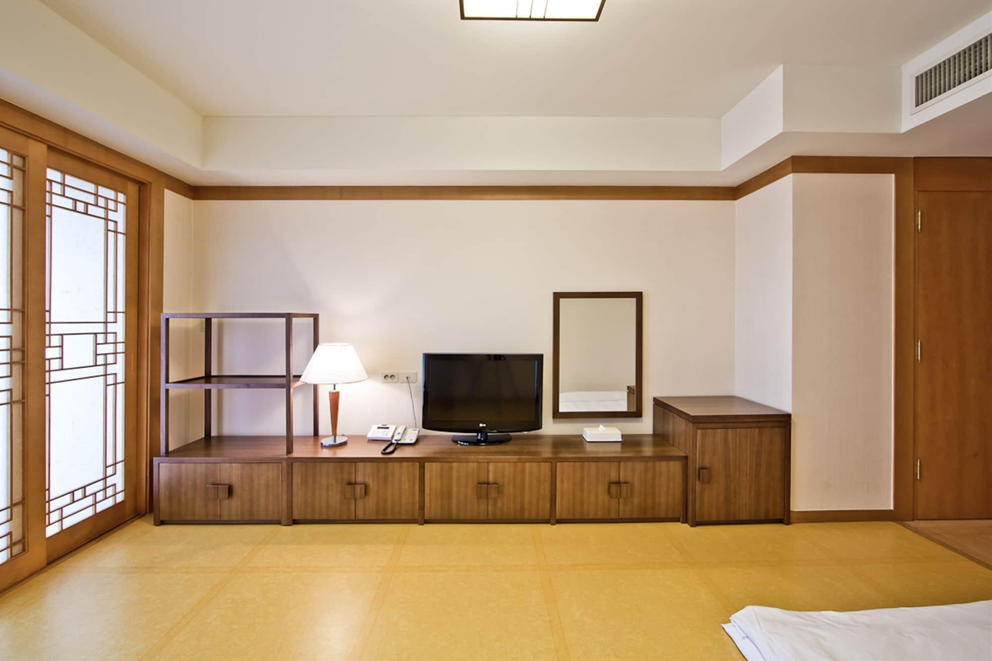 Hotel Hyundai By Lahan Mokpo Yeongam Exterior photo